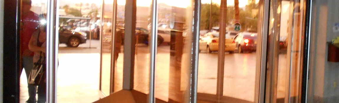 Storefront Glass Repair Cost in Haines City, FL